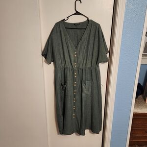 Elegant Green Button-Down Dress